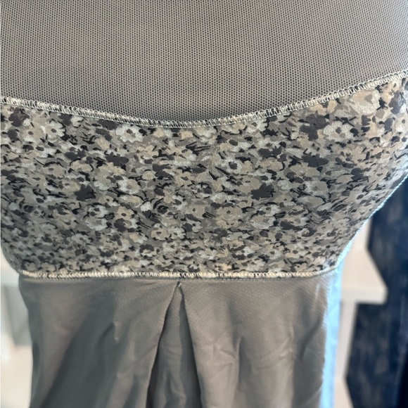 Lululemon Elevate Tank‎ gray - Picture 2 of 7